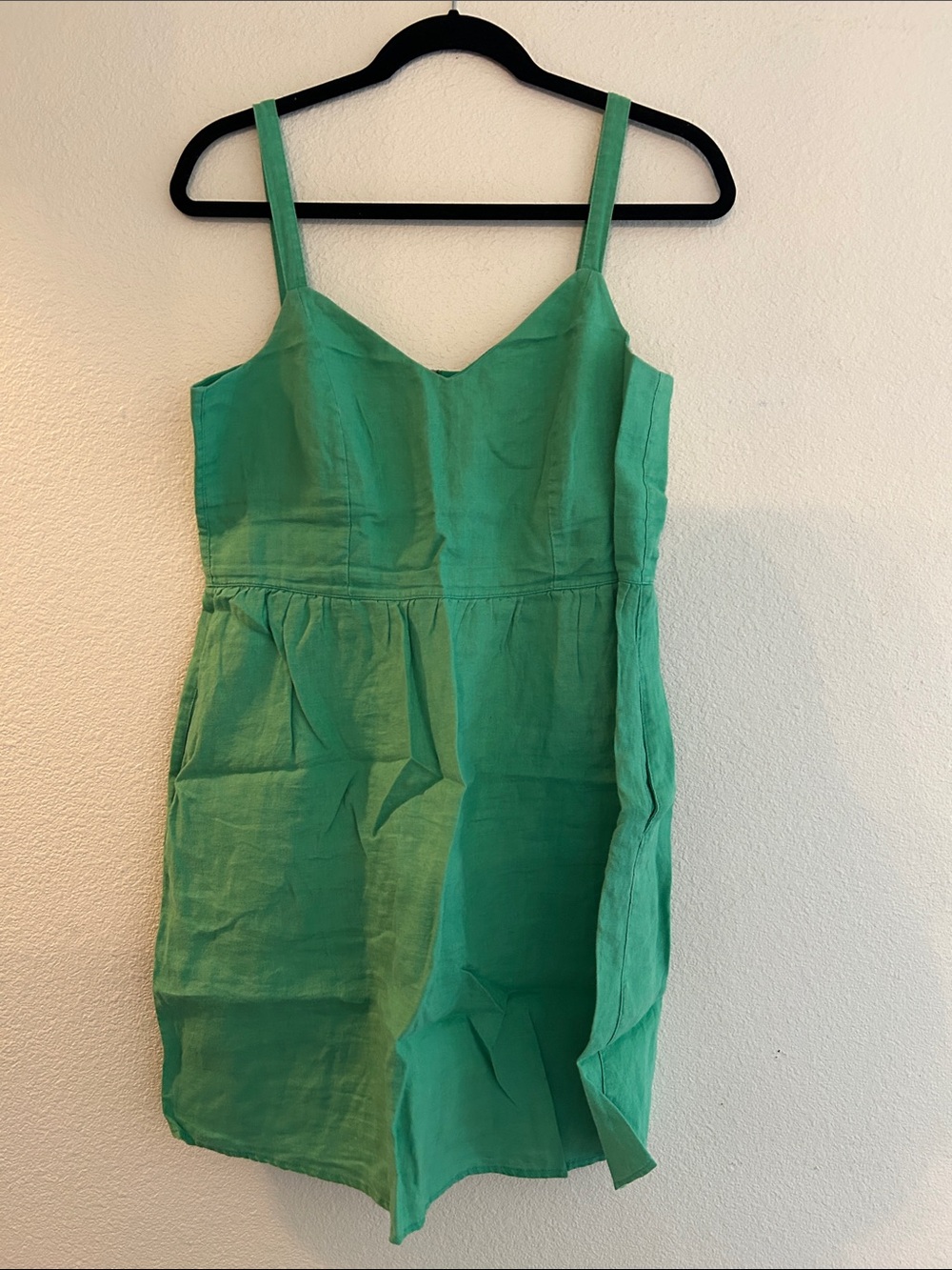 Women's Green Linen Sundress - Sleeveless V-Neck